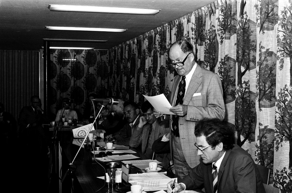 Vlnr dr. W.A. Veenhoven (voorzitter), L.H. Berg , J. Timmerman, J.J.H. Gerards ,, Bestanddeelnr 927-9144