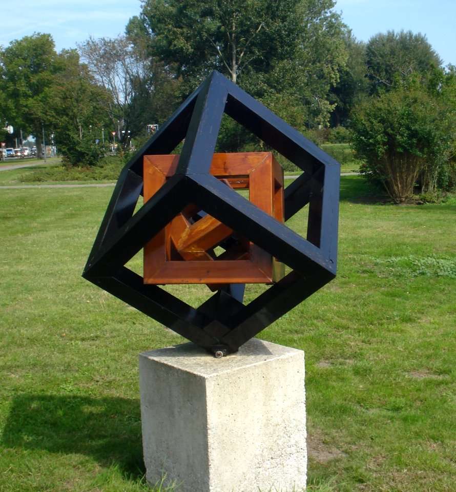 Vlissingen kunstwerk twisted hypercube