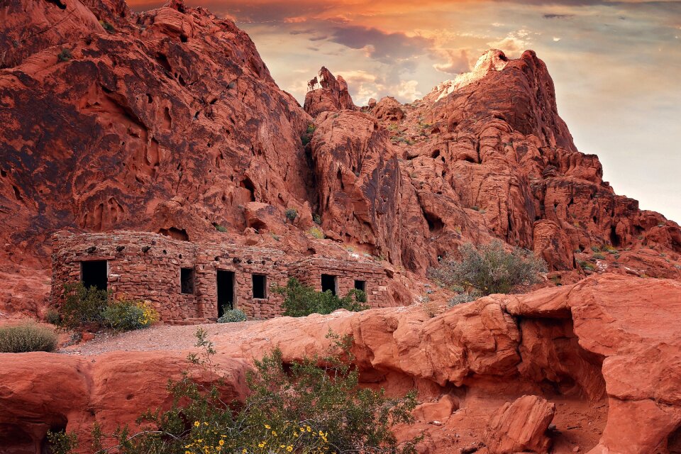 Red rocks lake mead las vegas photo