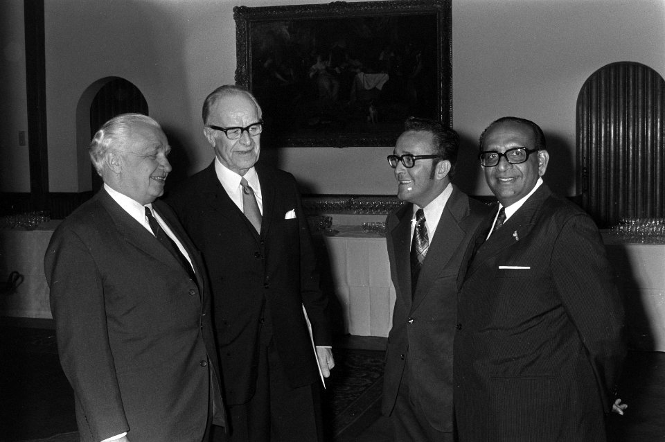 Vlnr Tweede Kamervoorzitter Frans-Joseph van Thiel (KVP), Eerste Kamervoorzitte…, Bestanddeelnr 925-6497