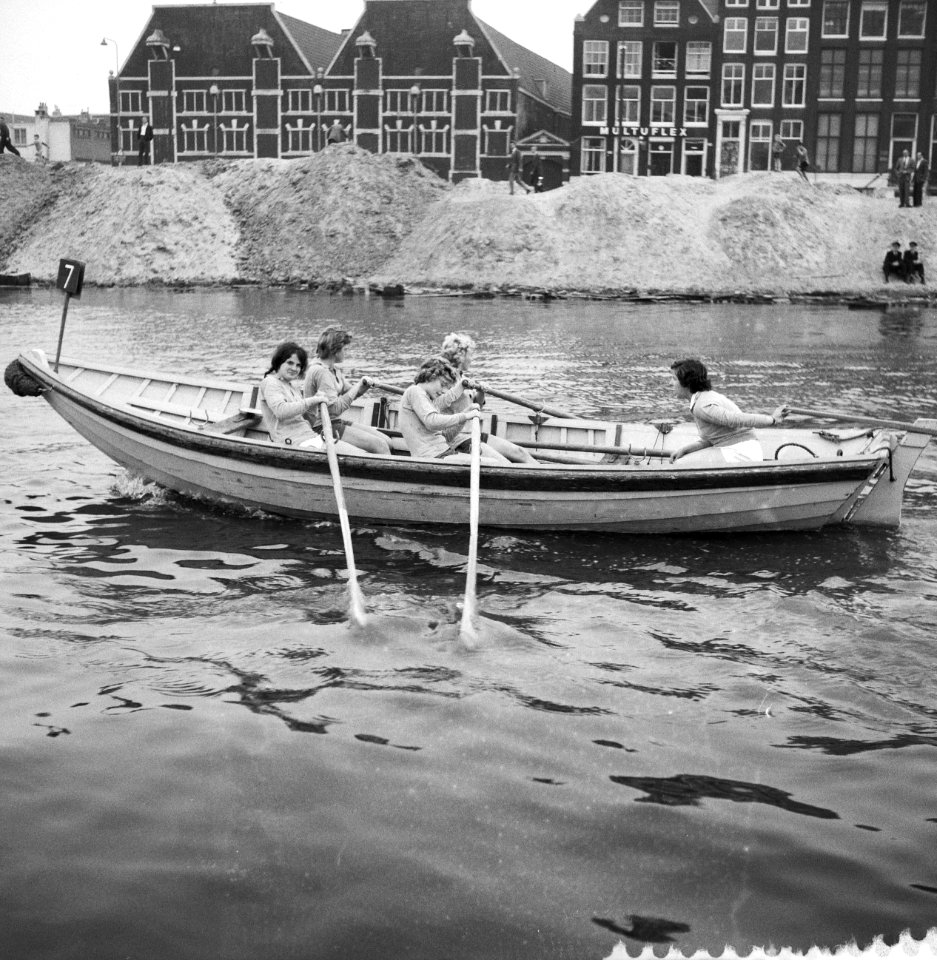 Vlettenwedstrijd in het Oosterdok, Bestanddeelnr 911-3623