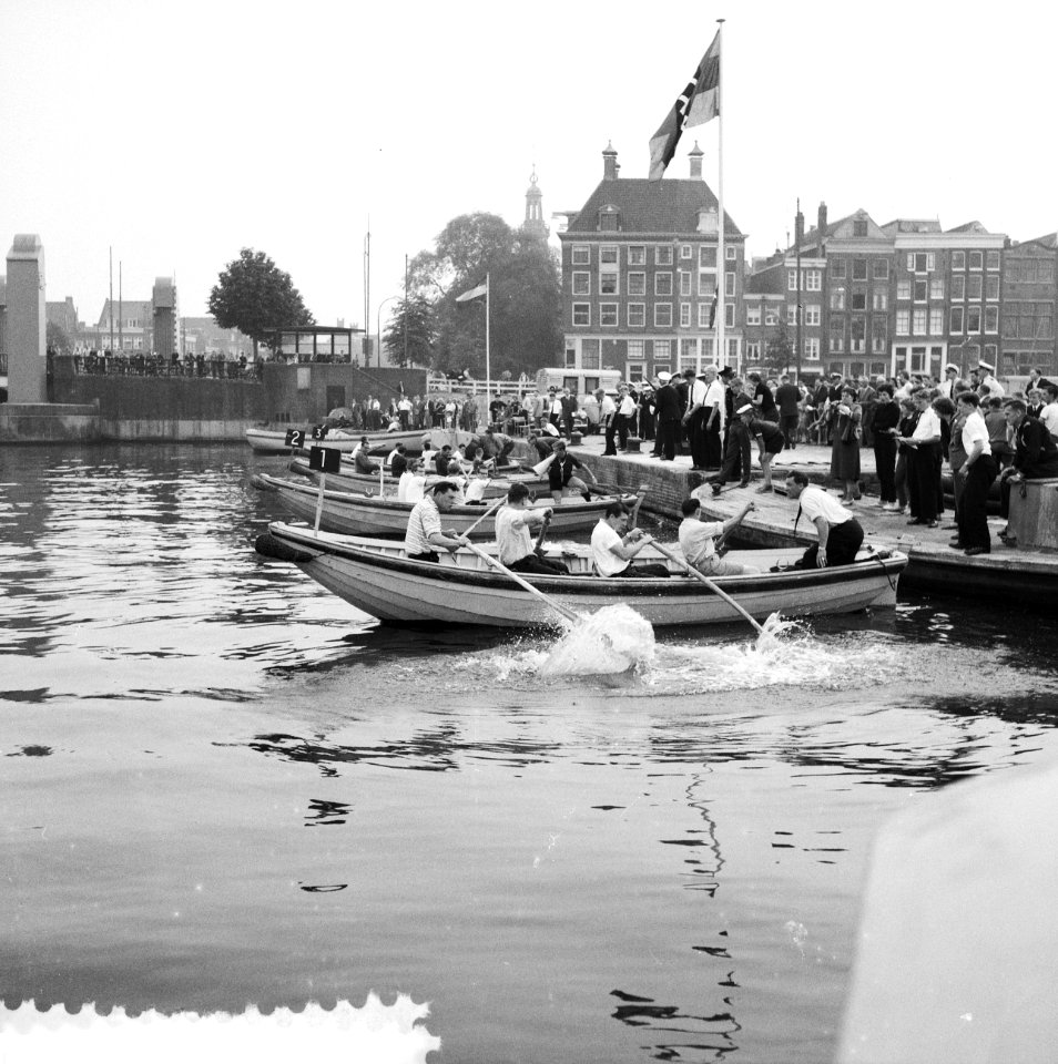 Vlettenwedstrijd in het Oosterdok, Bestanddeelnr 911-3615