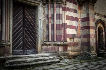 Historical religion architecture