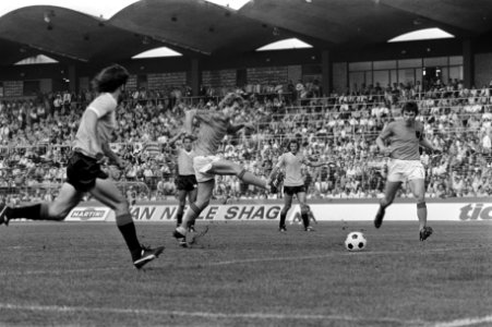 Wereldkampioenschap voetbal 1974 Nederland tegen Uruguay 2-0 Rep scoort 2-0, Bestanddeelnr 927-2580