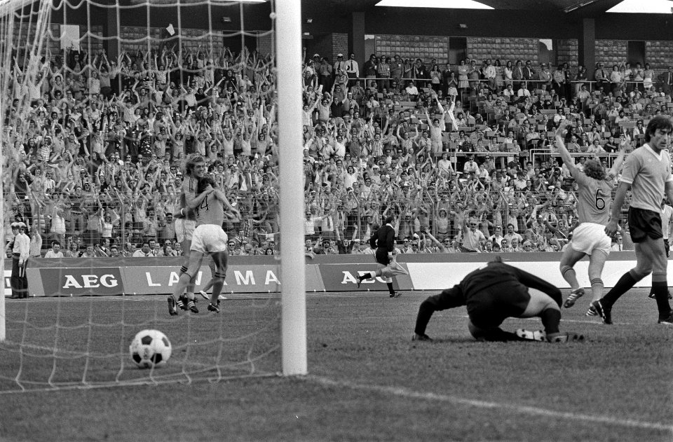 Wereldkampioenschap voetbal 1974 Nederland tegen Uruguay 2-0 nr. 5 Rep (niet z, Bestanddeelnr 927-2579