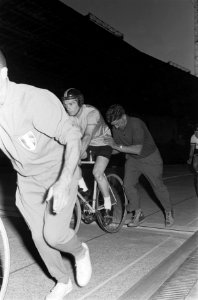 Wereldkampioenschappen wielrennen te Rocourt amateur sprinters Piet van der Tou, Bestanddeelnr 915-3952