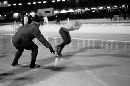 Wereldkampioenschappen schaatsen te Goteborg. De Graaff en Nottet, Bestanddeelnr 921-1146 photo