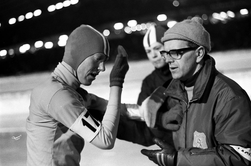 Wereldkampioenschappen schaatsen te Goteborg. Nottet en dr. Laps (last van ogen), Bestanddeelnr 921-1147