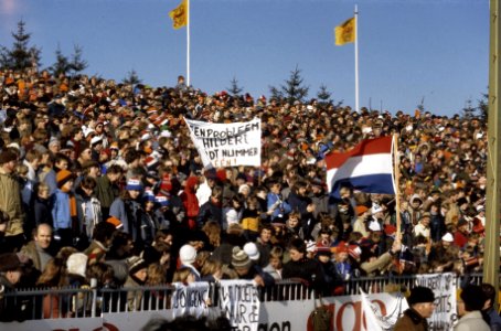 Wereldkampioenschappen schaatsen mannen allround in Assen. Supporters Hilbert va, Bestanddeelnr 253-8747