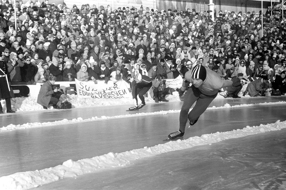 Wereldkampioenschappen Schaatsen te Oslo (Noorwegen). Verkerk en Tveter in aktie, Bestanddeelnr 923-2895