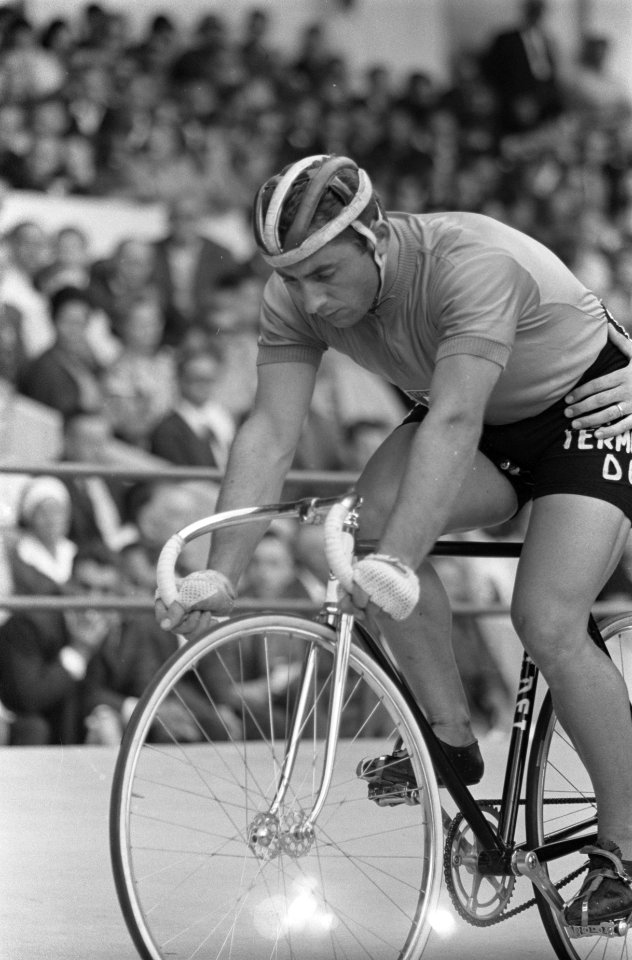 Wereldkampioenschappen te Recourt finales sprint. Gaiardoni, Bestanddeelnr 915-4005