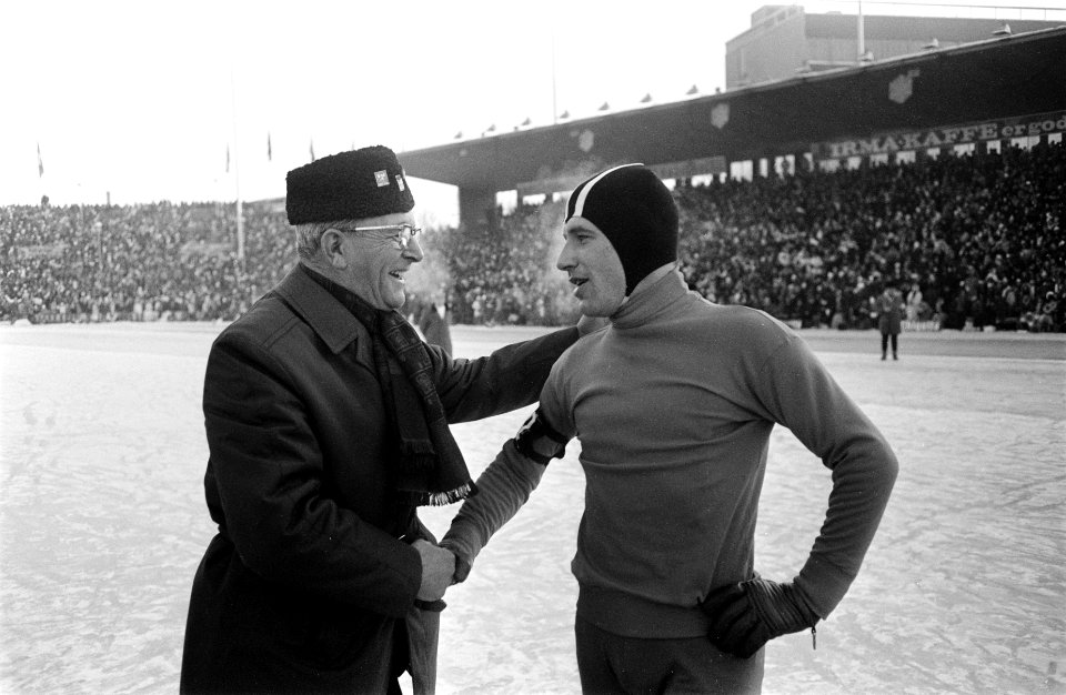 Wereldkampioenschappen Schaatsen te Oslo (Noorwegen). Kees Verkerk met vader Ple, Bestanddeelnr 923-2903