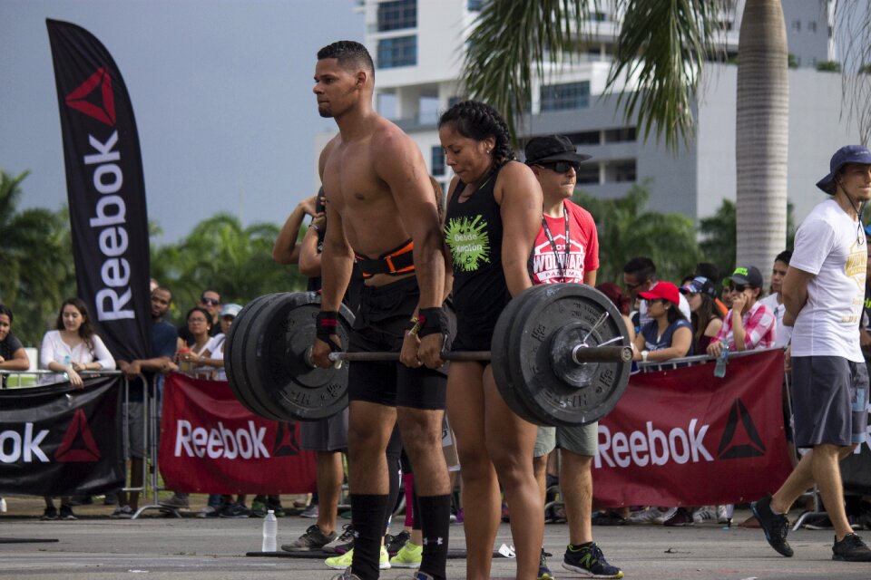 Weighs weights weight