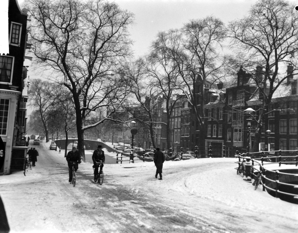 Weer sneeuw. De Reguliersgracht, Bestanddeelnr 914-8132