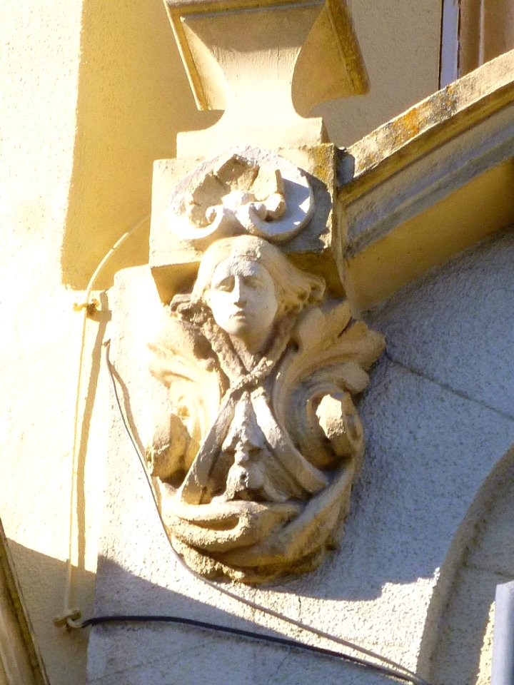 Zamora - Avenida de Alfonso IX esquina con Avenida del Príncipe de Asturias, Viviendas B. Pinilla (3)