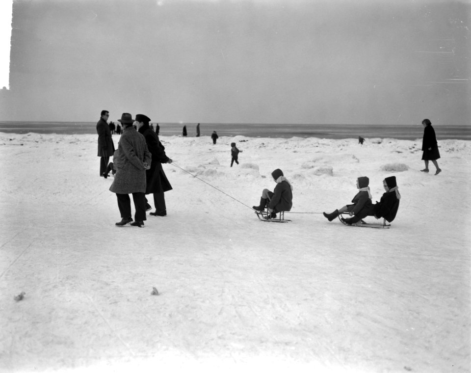 Zandvoort Schansspringen met de slee voor jeugd te Zandvoort, Bestanddeelnr 914-7843