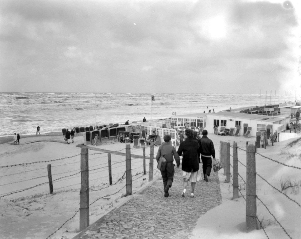 Zandvoort op Hemelvaartsdag, Bestanddeelnr 913-9786
