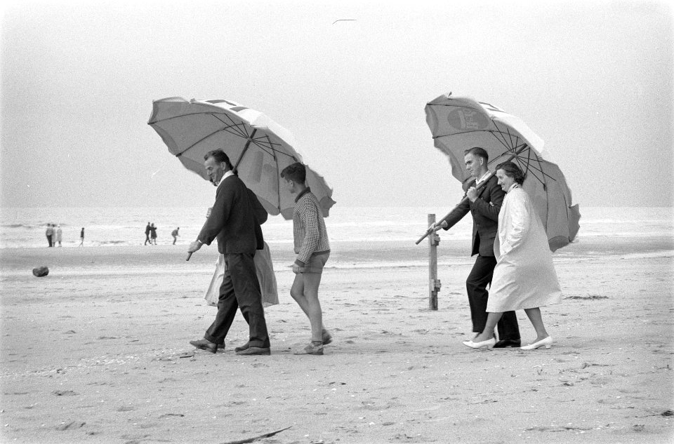 Zandvoort 16 Juli . Slecht weer, Bestanddeelnr 912-7423