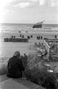 Zandvoort geniet van het mooie herfstweer, Bestanddeelnr 910-7044