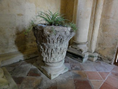 Bayon-sur-Gironde, Église Notre-Dame, fonts baptismaux