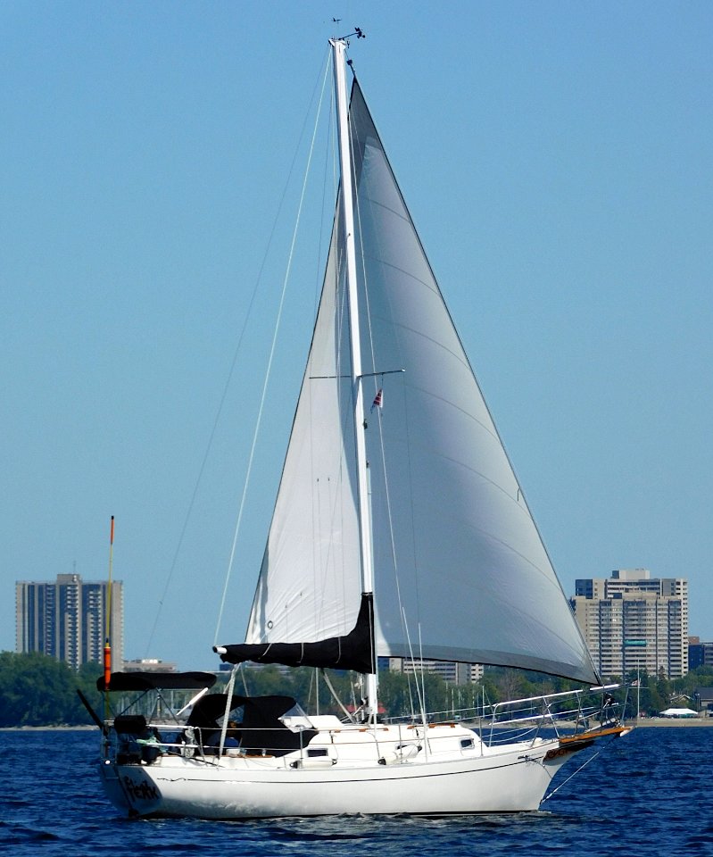 Bayfield 32 sailboat Mist Teak 2195