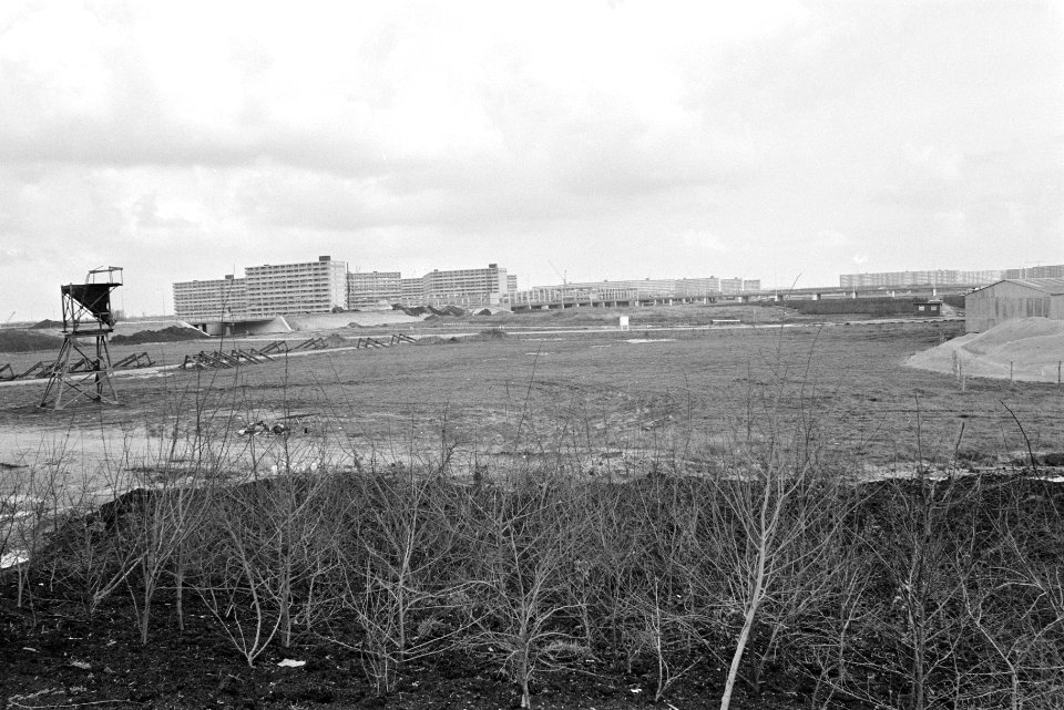 Bijlmermeer, Amsterdam krijgt NS-station Bijlmermeer flats e.d., Bestanddeelnr 924-2727