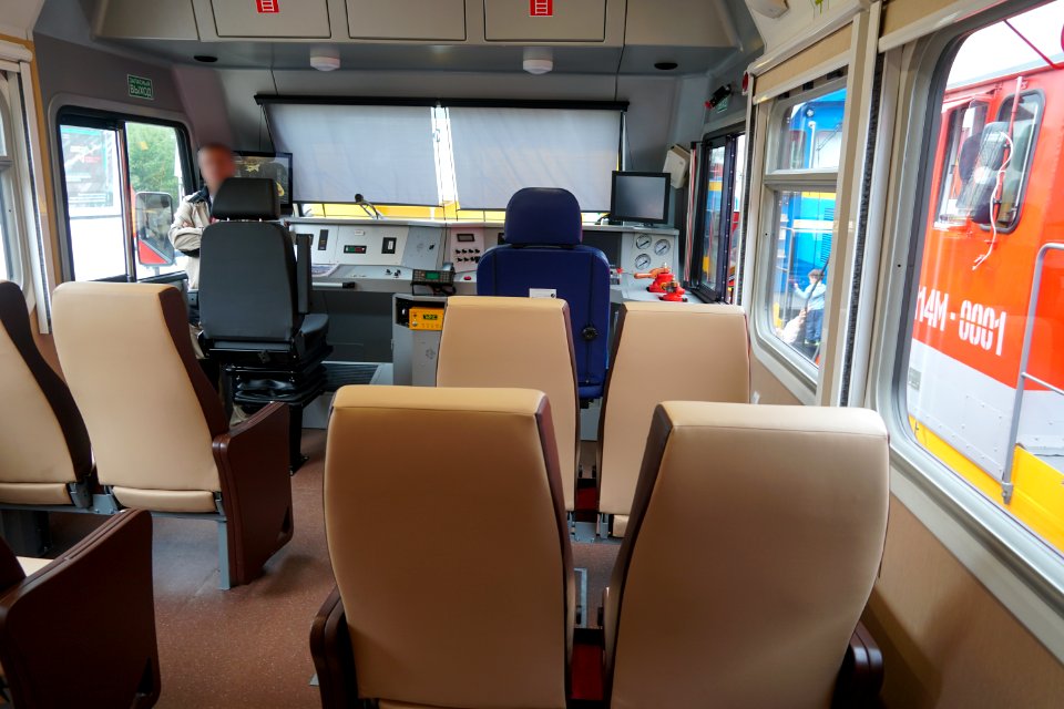 AM140-01 interior - seating room
