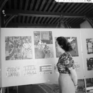 Inrichtingen tentoonstelling Berlijn bolwerk der vrijheid te Den Haag . Overzi, Bestanddeelnr 912-1510