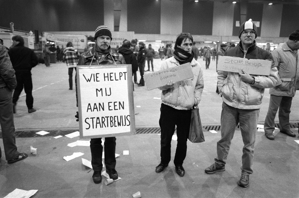 Inschrijving 14e Elfstedentocht grote vraag naar startbewijzen in de Frieslandh, Bestanddeelnr 933-5780