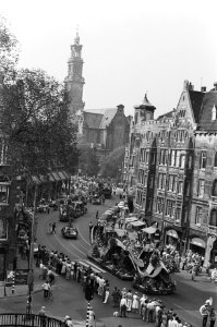 In de Raadhuisstraat bij de Westertoren, Bestanddeelnr 930-4200 photo