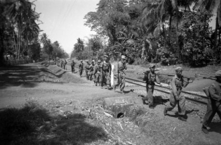 In de omgeving van Tegal werd door de W-Brigade een zuiveringsactie gehouden. De, Bestanddeelnr 1056