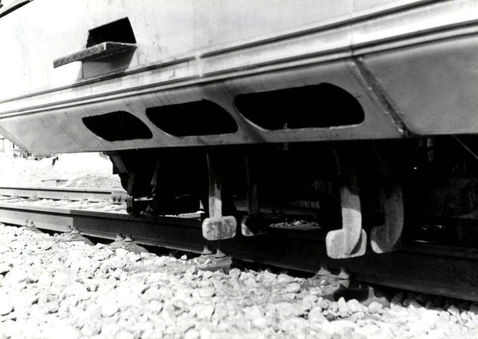 HUA-169717-Detail van de Plassermatic Spezial stopmachine van de N.S. te Hoek van Holland