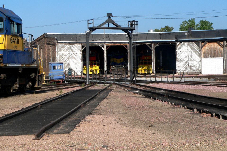 Huron, SD, Chicago-Northwestern roundhouse, turntable and stalls 1