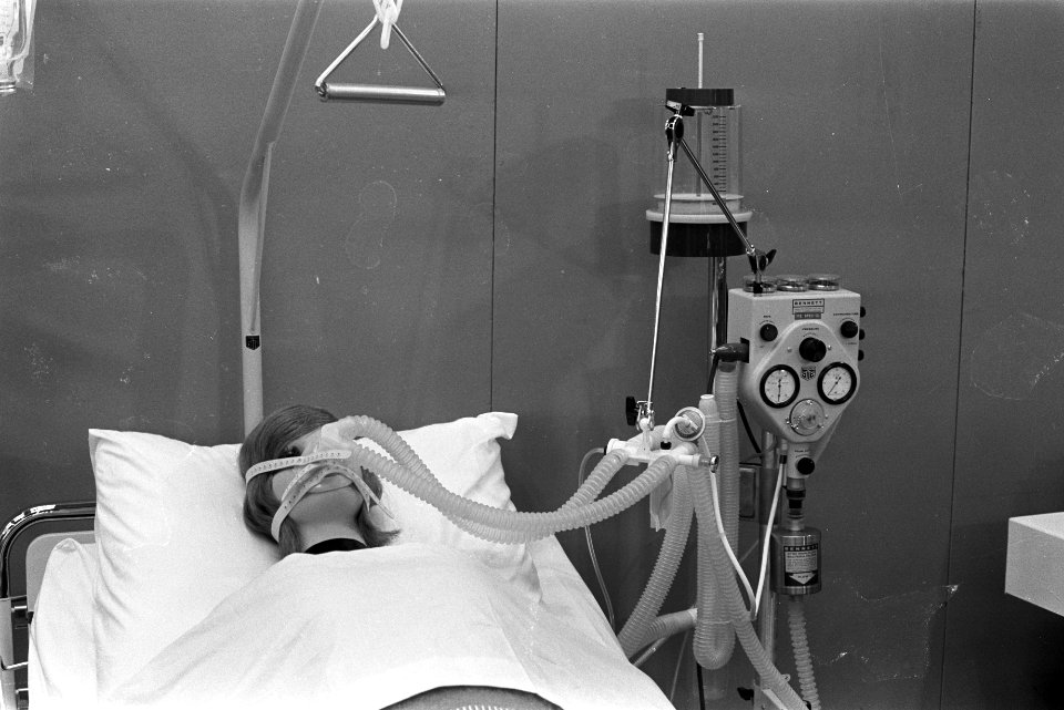 Tentoonstelling medische apparatuur Het Instrument in RAI Amsterdam, Bestanddeelnr 924-9871