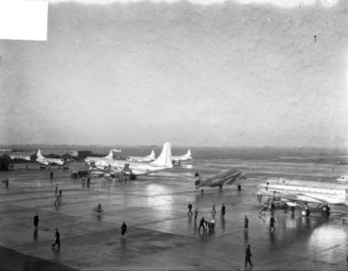 Strato cruiser Norway van AOA op Schiphol, Bestanddeelnr 903-7869