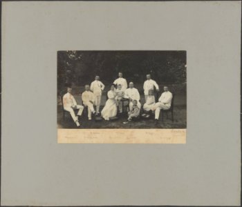 Tandem. Januari 1910. Zittend Vlnr. W. van Oven, F. Wicherlink, mevr. v.d. Feltz, Bestanddeelnr 858 04