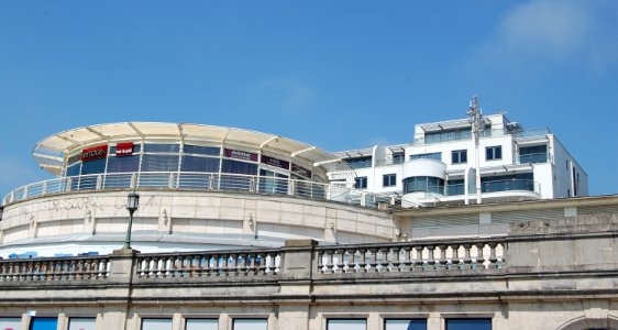 Terrace Bar and Grill and Van Alen Building, Marine Parade, Brighton (May 2018, seen from Volk's Electric Railway)
