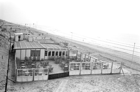 Strandtenten van Zandvoort verlaten, Bestanddeelnr 918-9974