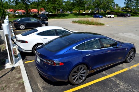 TeslaSuperChargerWoodsideMarkhamWoodside22