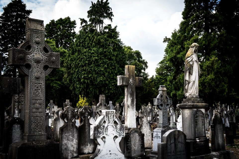 Cemetery cross celtic