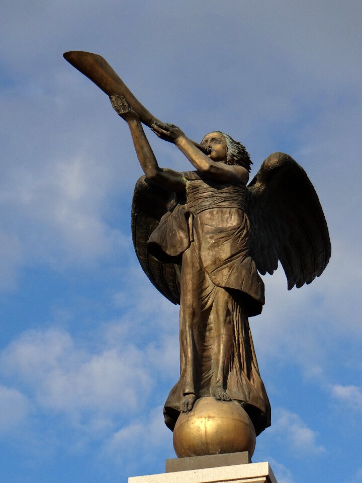 Monument figure the art of