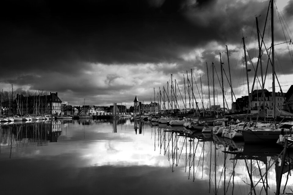Reflection sea pier