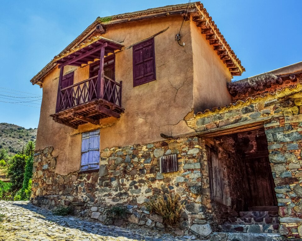 Aged grunge exterior