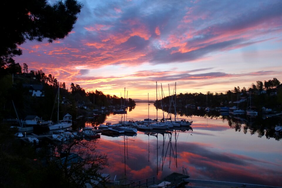 Sunrise fjord asker