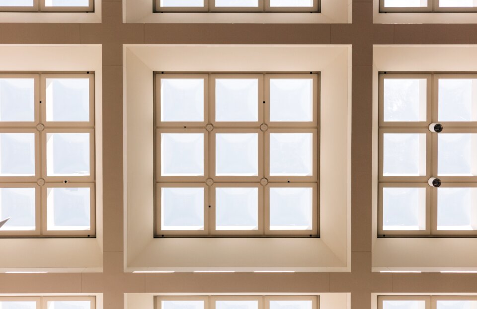 Building infrastructure ceiling