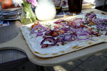 Onions bacon cream