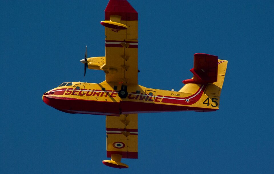 Aircraft fire fire department lights