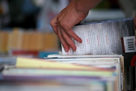 Choosing hand bookshop