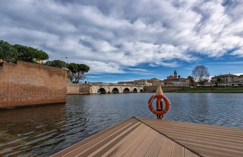 Panoramic landscape bridge
