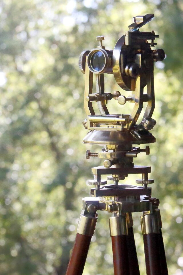 Lens industry science